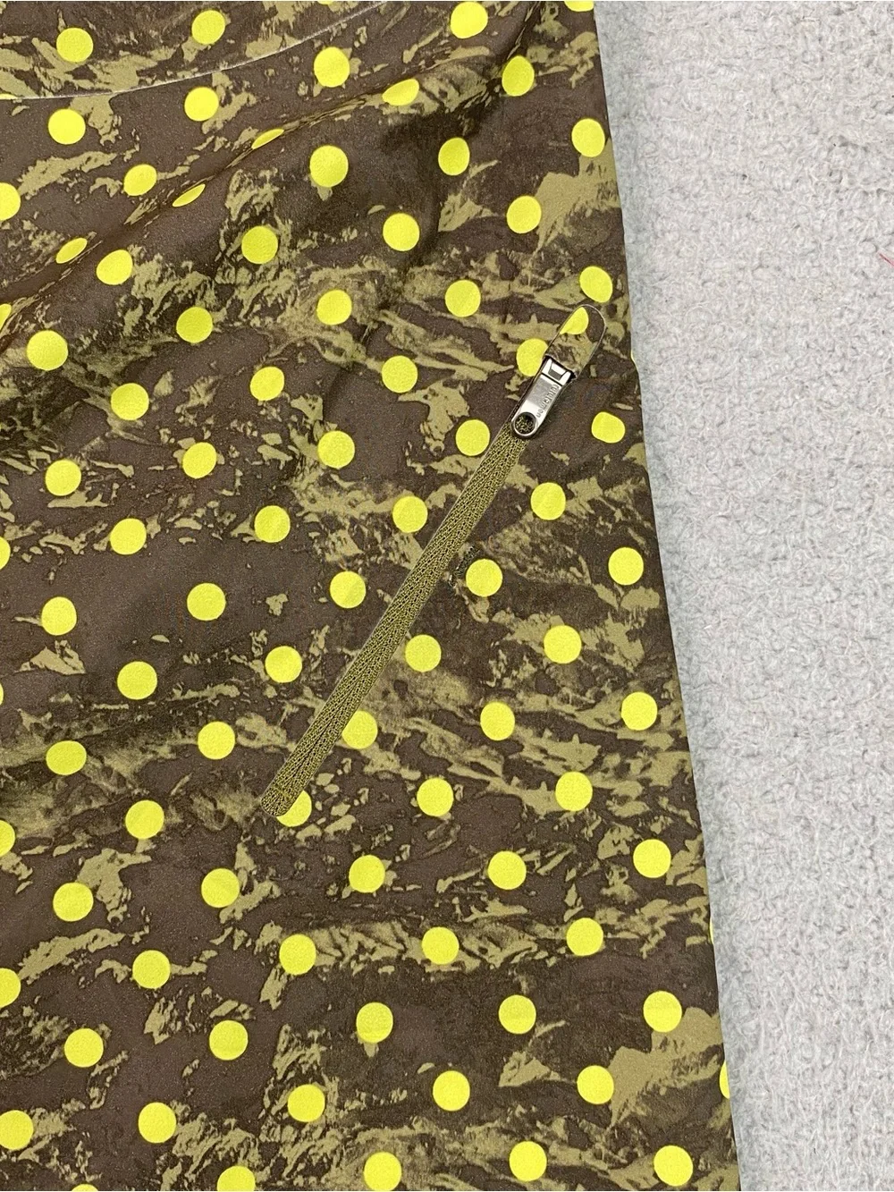 Lululemon Board Shorts Men's Size 36 Yellow Beach Swim Summer Surf Linerless EUC